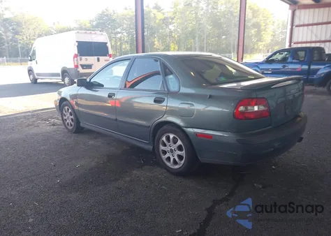 2002 Volvo S40 A from USA, damaged, VIN YV1VS29502F806179